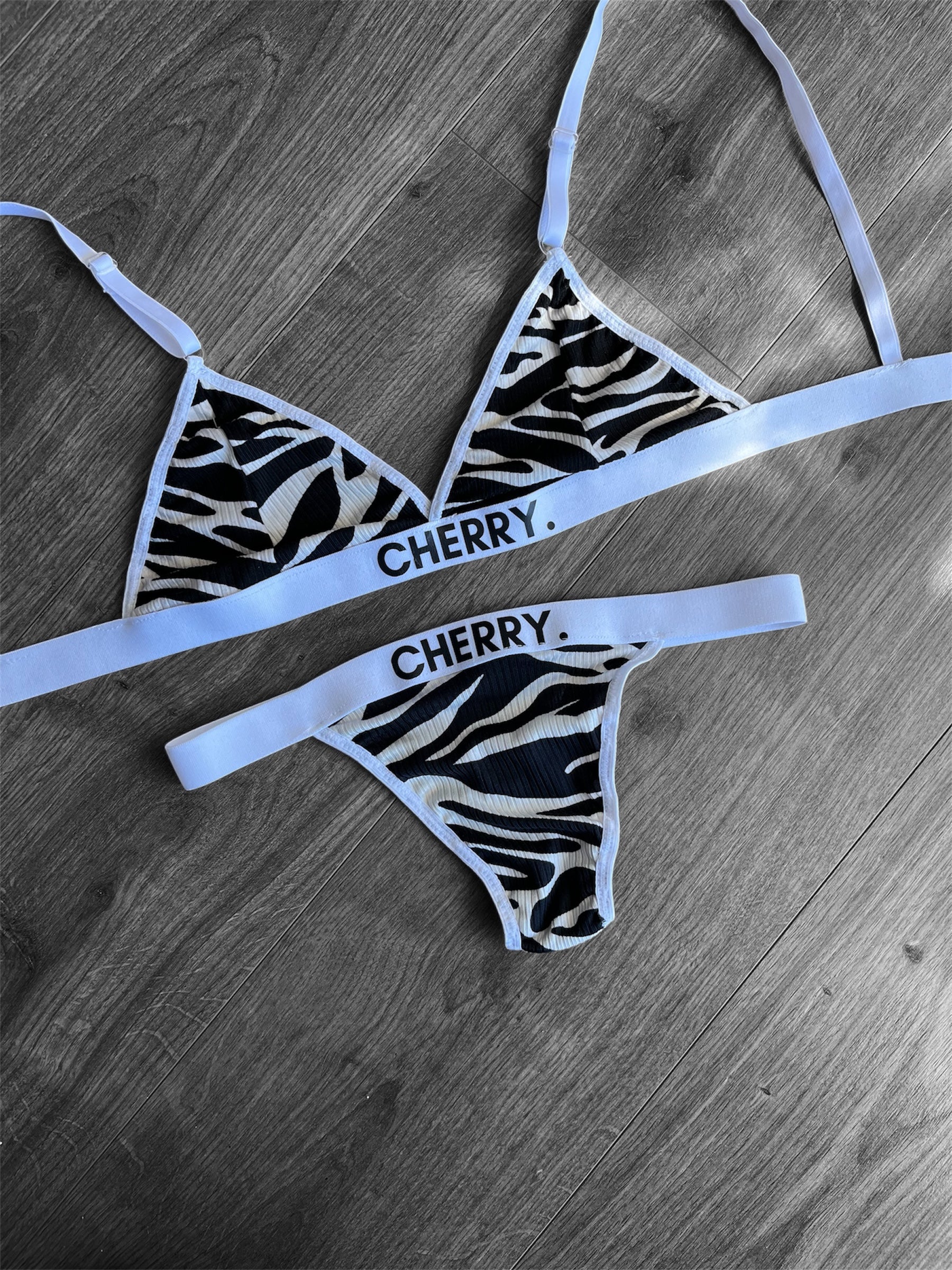 Conjunto Cherry cebra