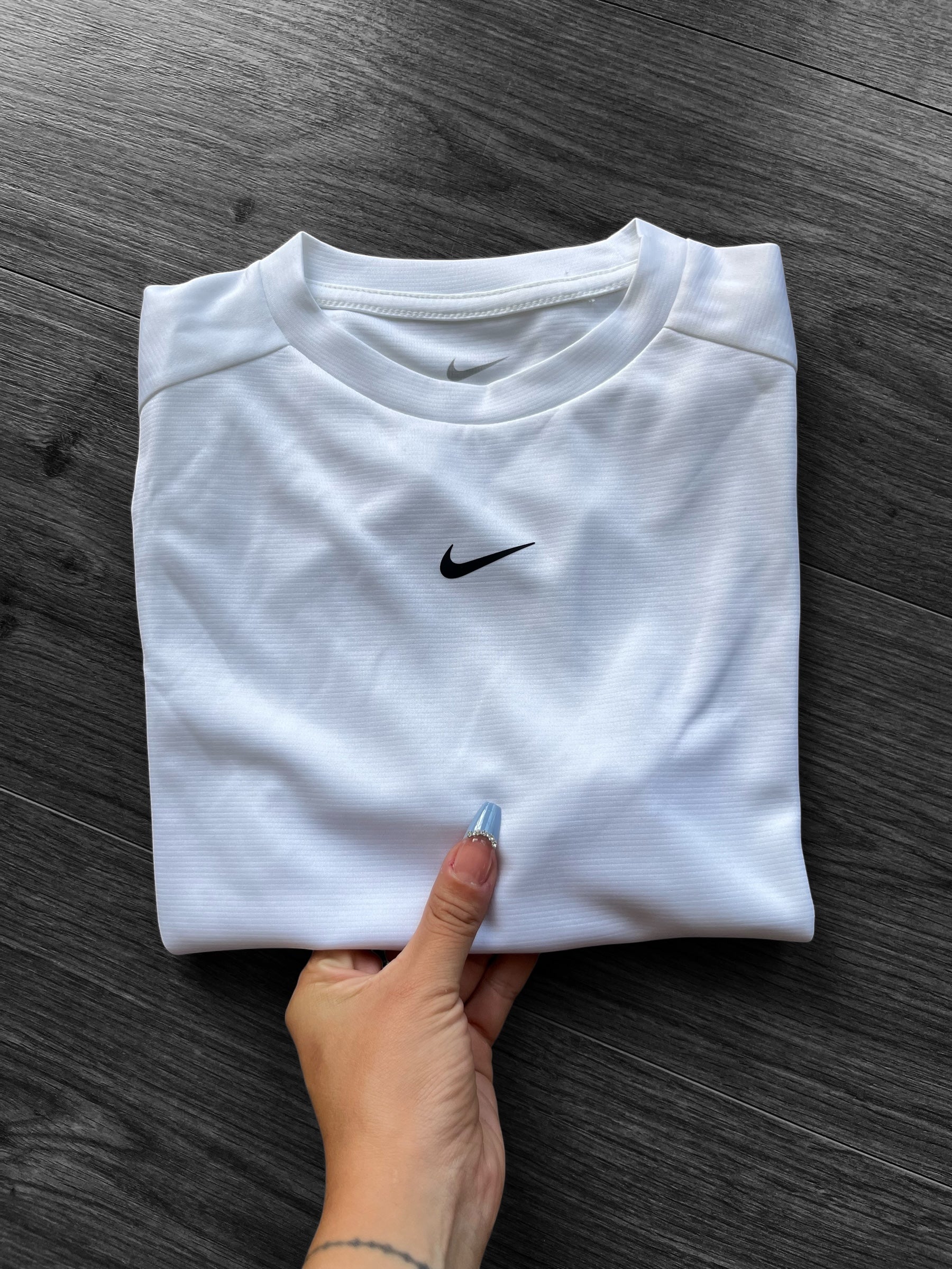 Remera Nike white básica