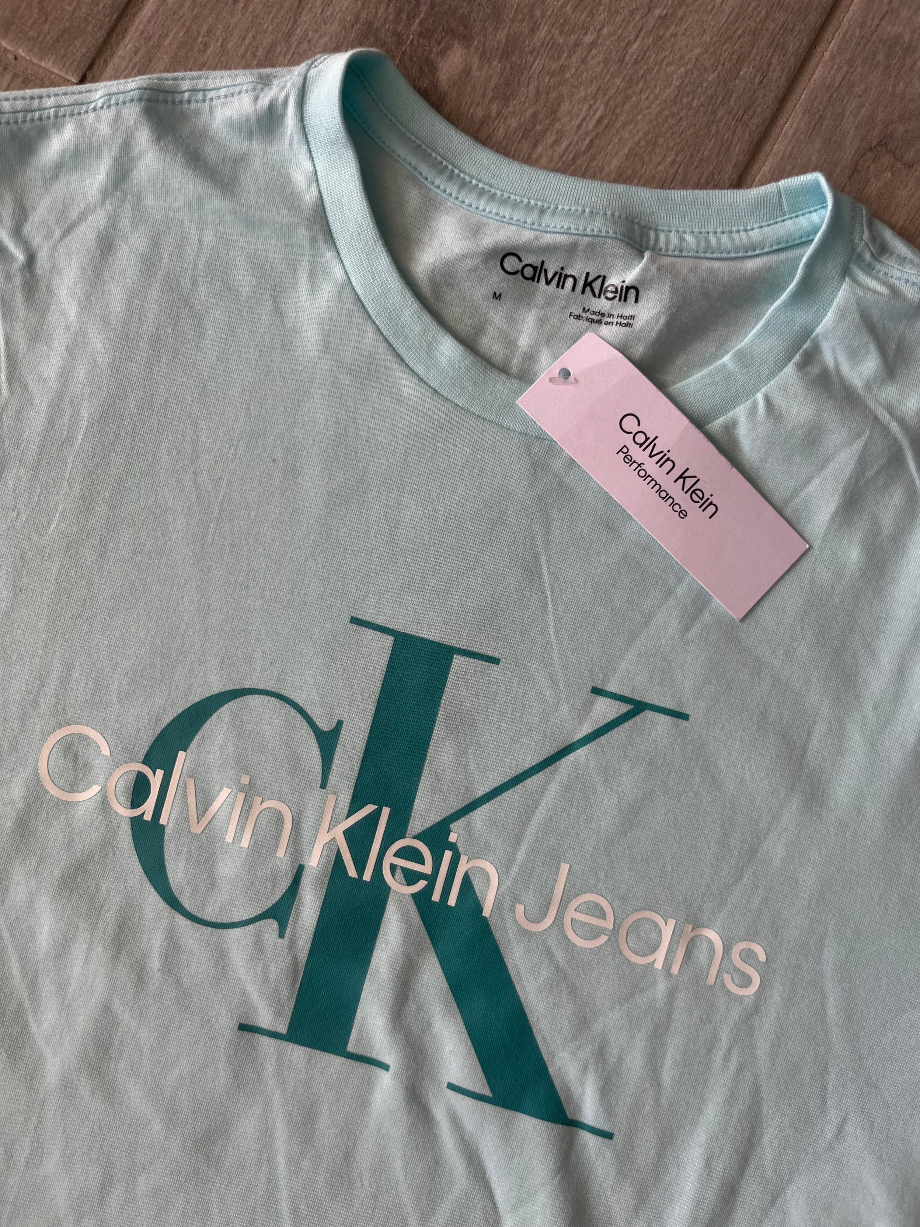 Remera Calvin unisex