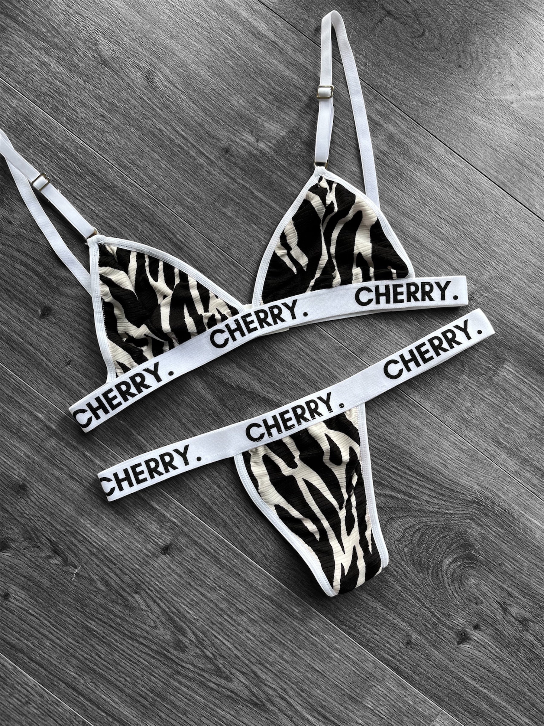 Conjunto Cherry cebra
