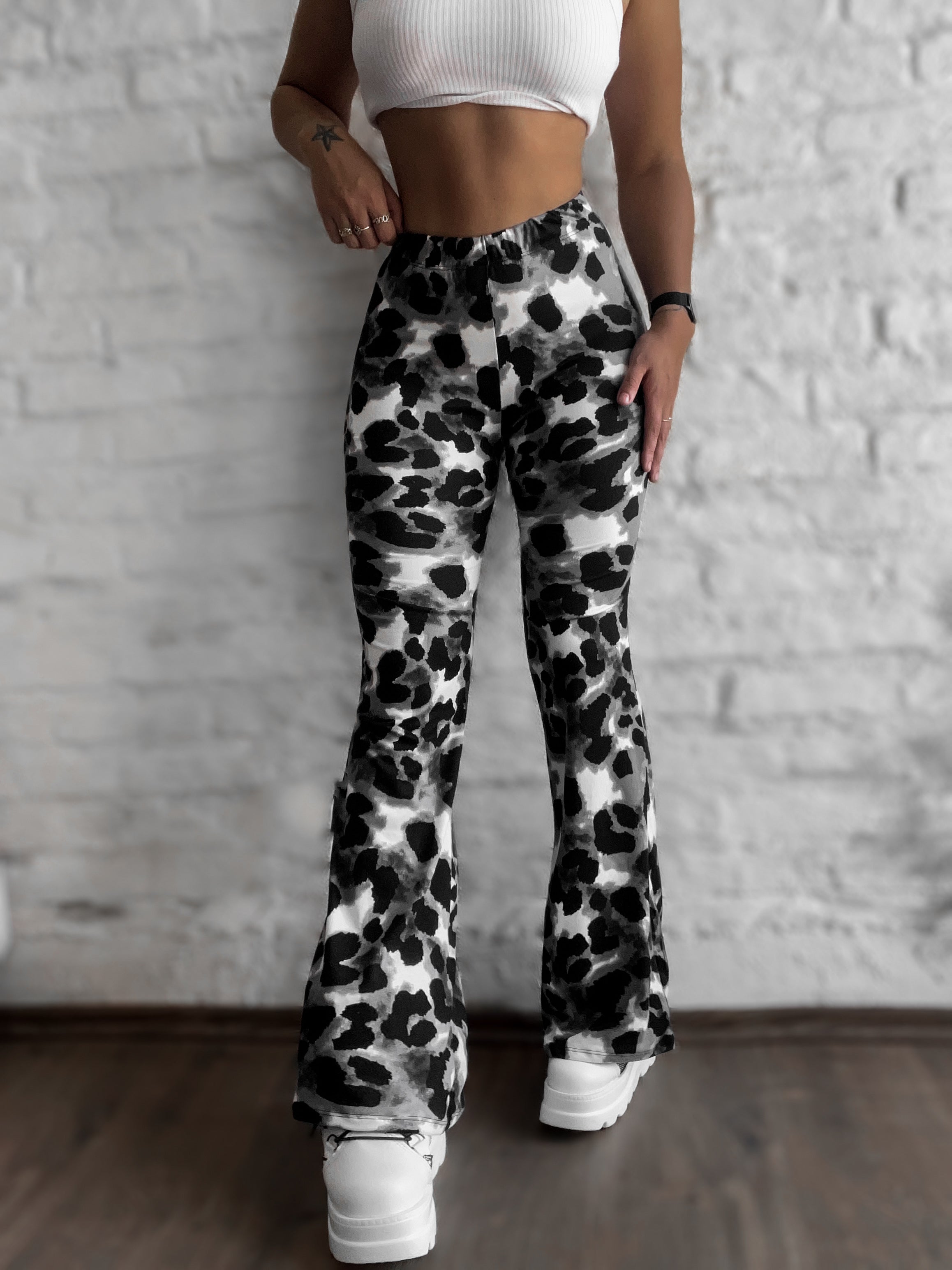 Calza print black and white