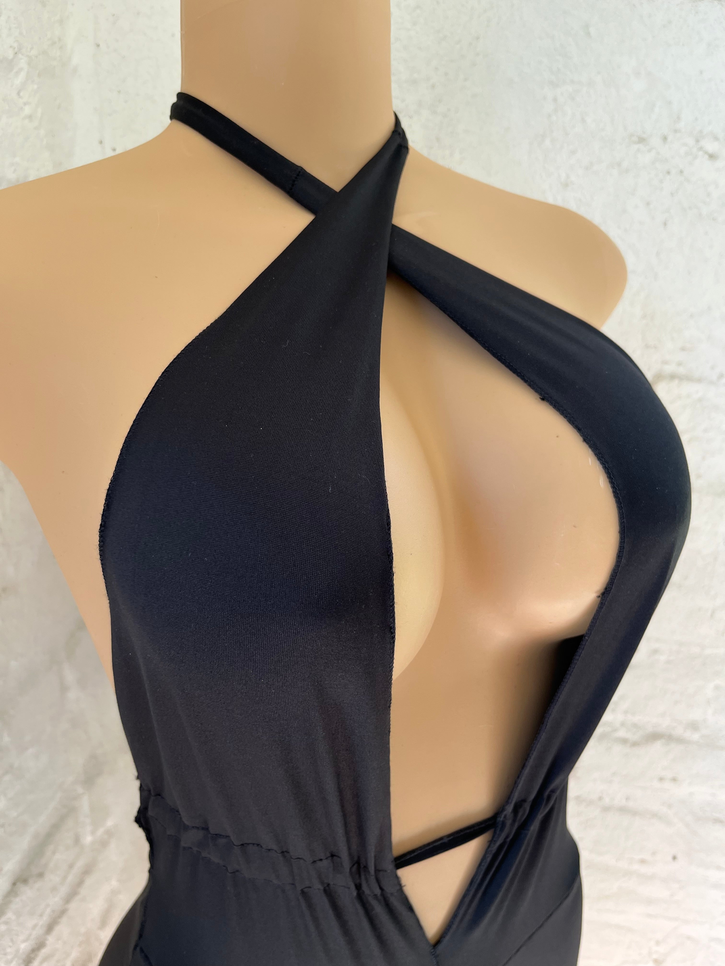 Monito asimétrico corto