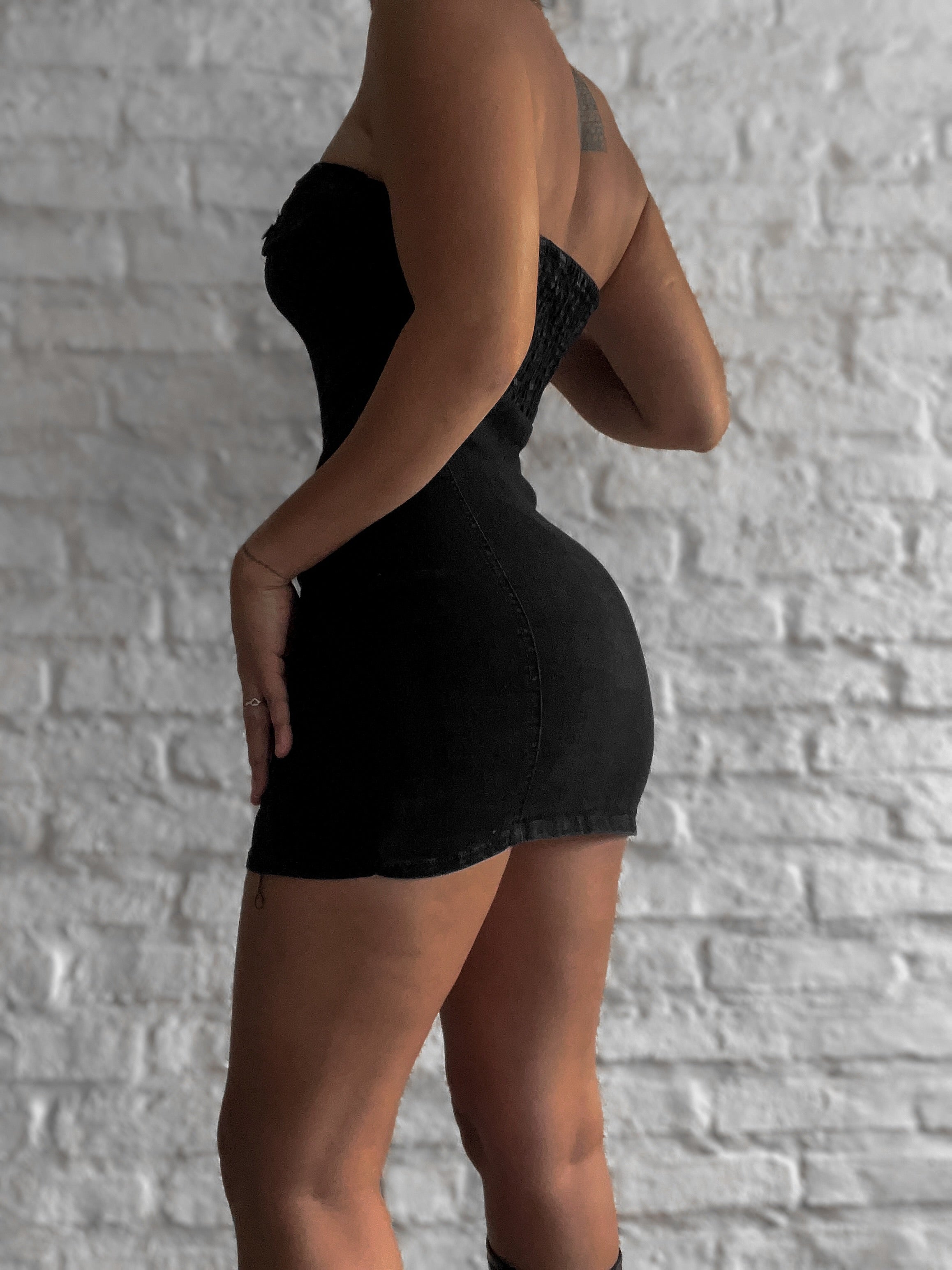 Vestido strapless jeans con licra