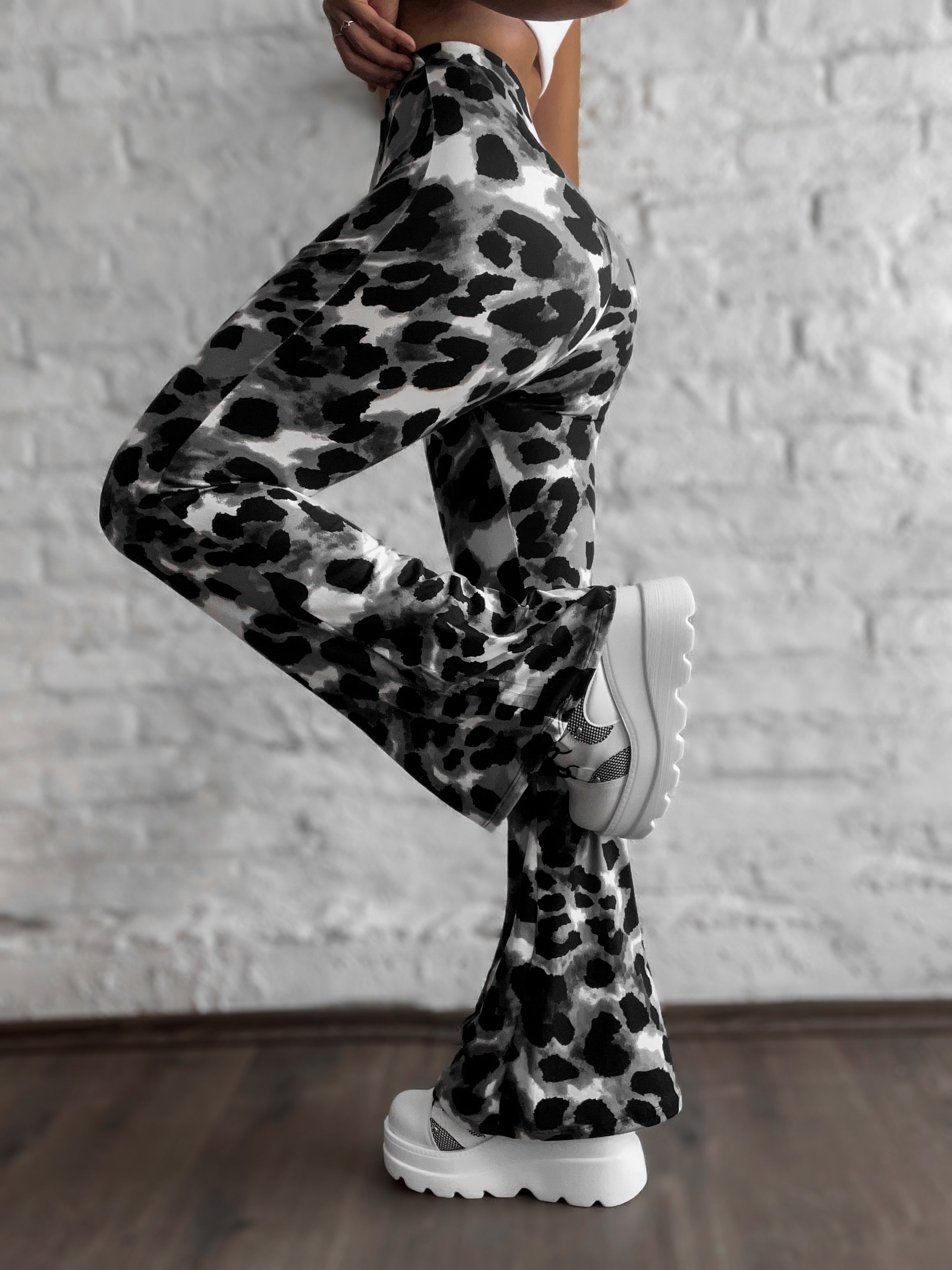 Calza print black and white