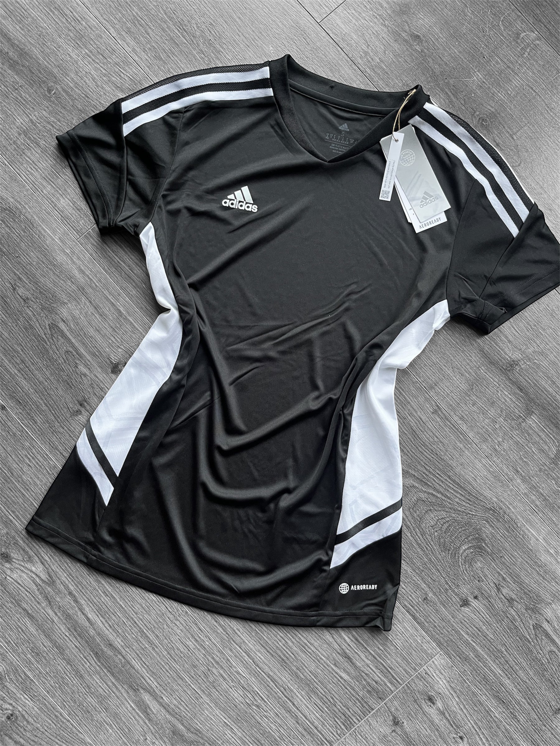 Remera Adidas basic sport