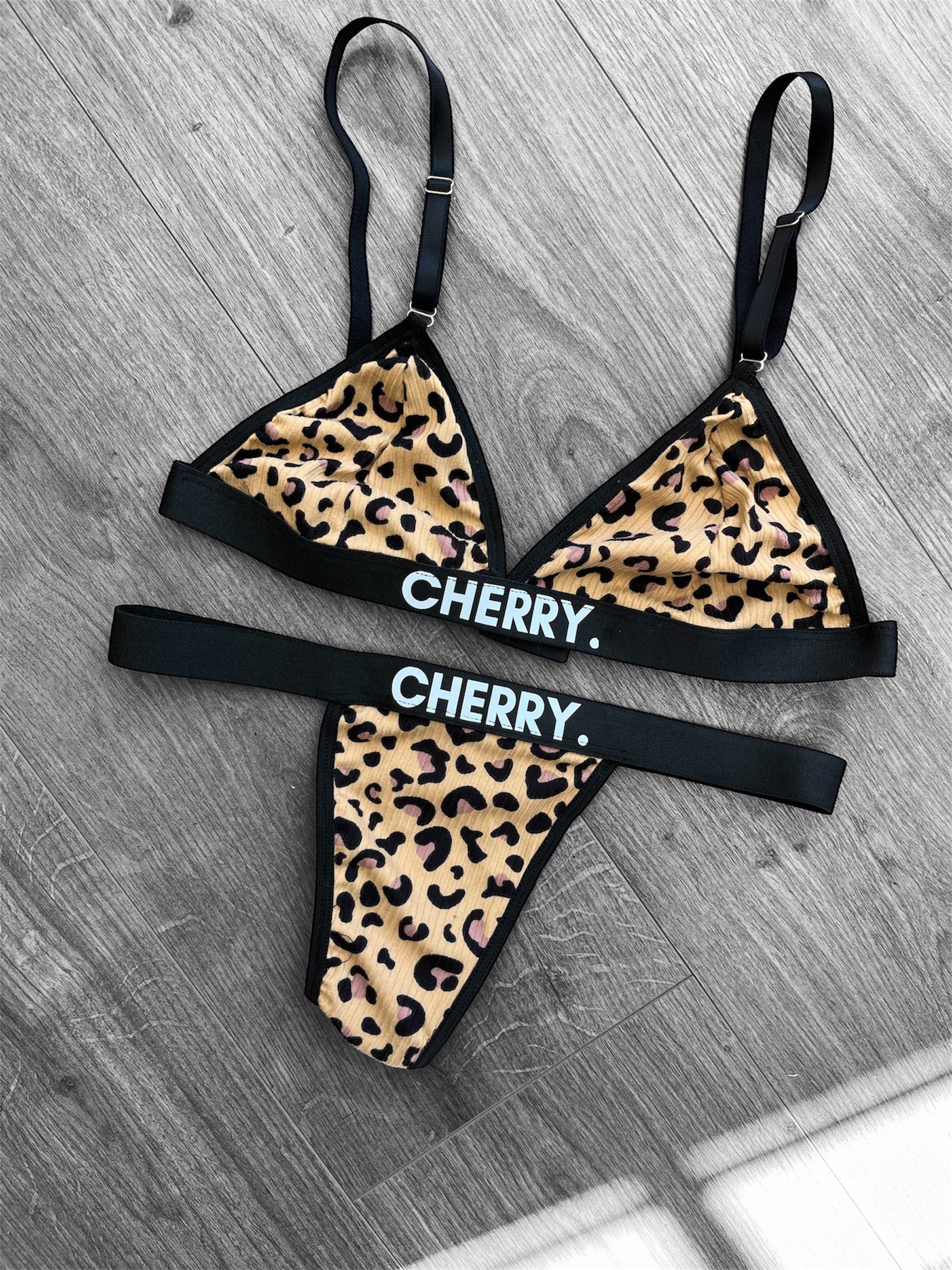 Conjunto Cherry print