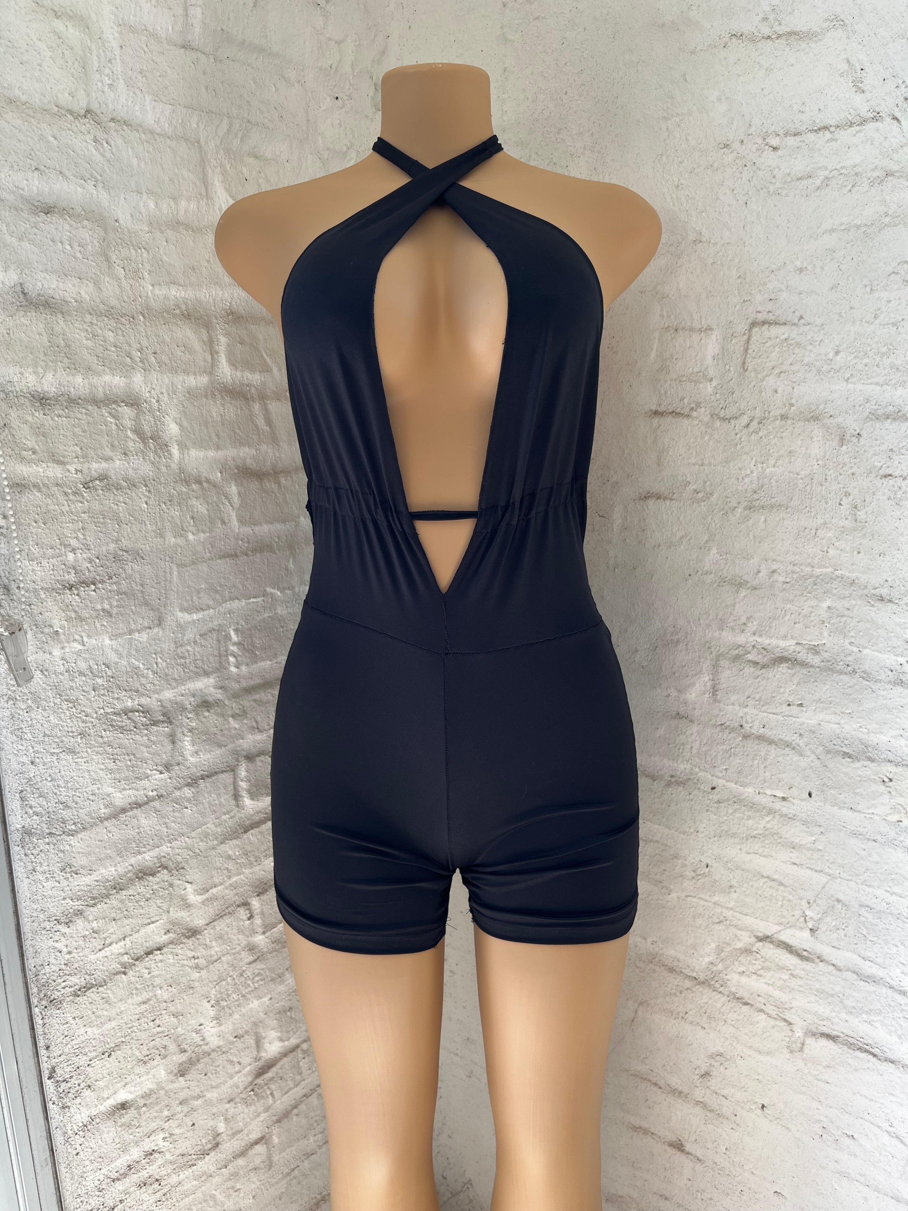 Monito asimétrico corto