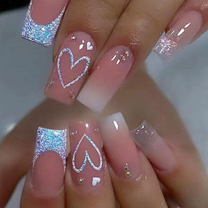 Uñas press on corazón con glitter