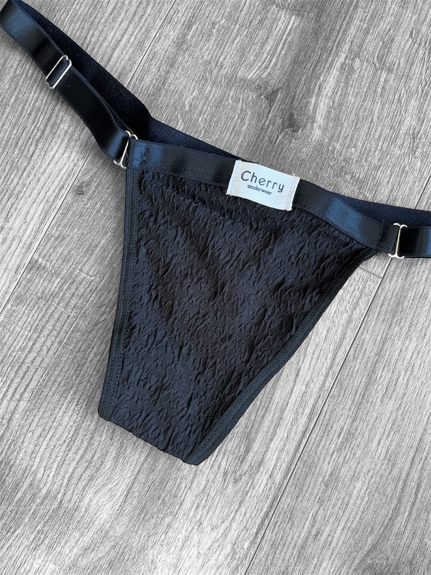 Colaless regulable total black