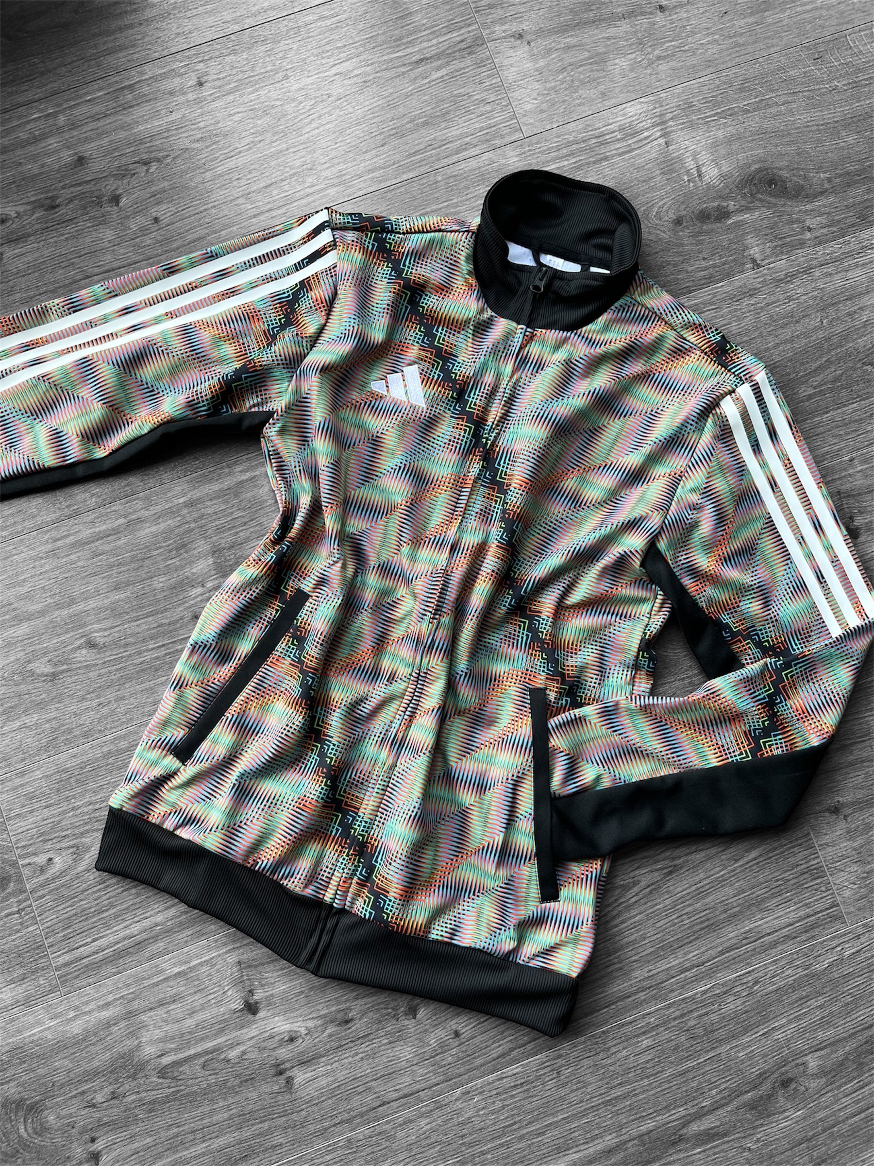 Campera Adidas colors unisex