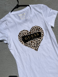 Remera básica Guess print