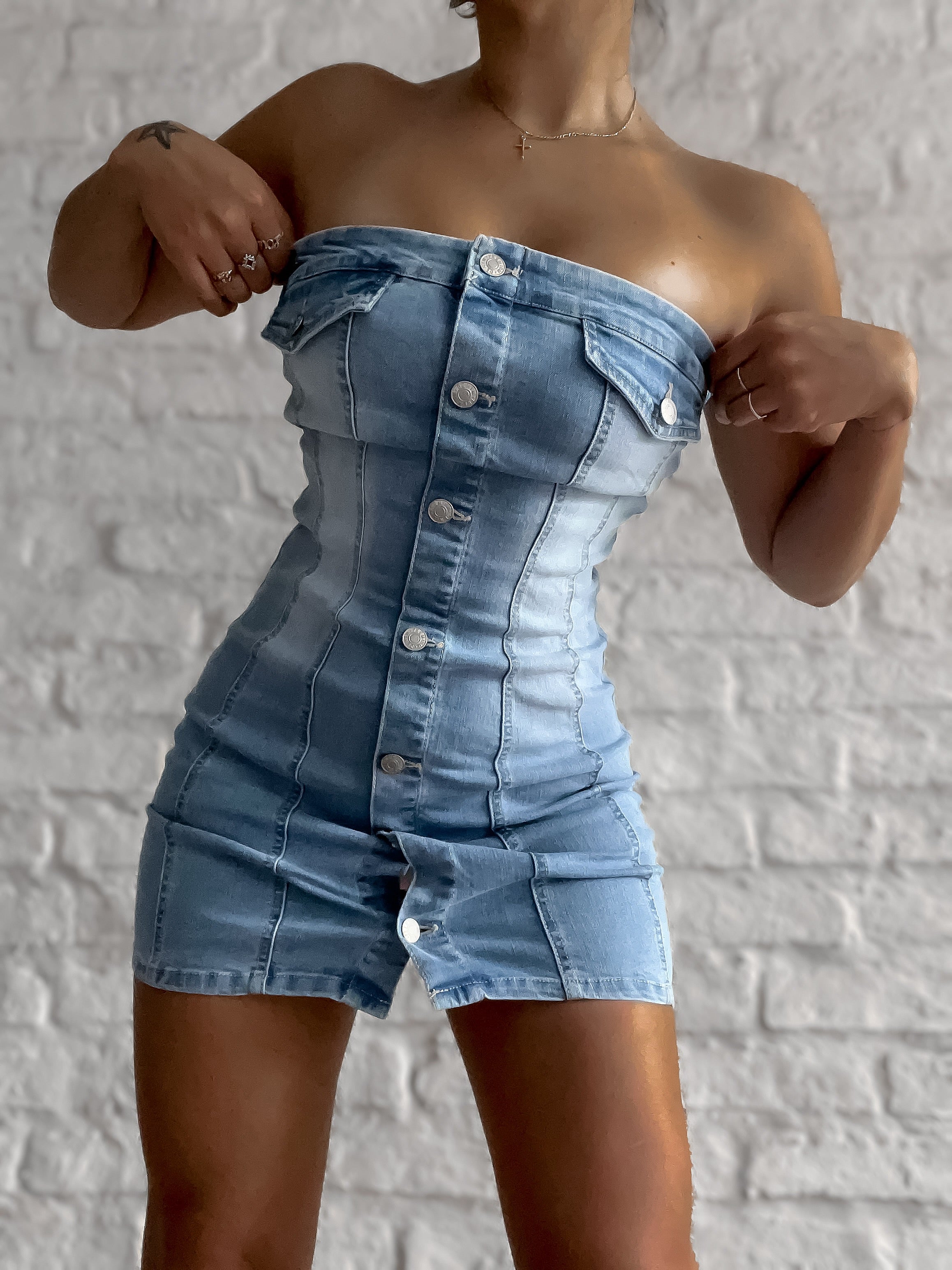 Vestido strapless jeans con licra
