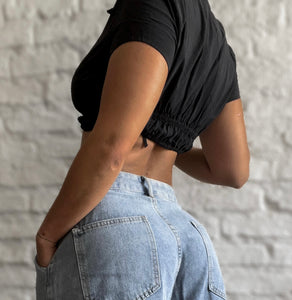 Top black con cuello