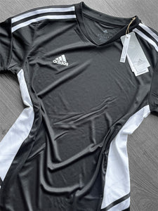 Remera Adidas basic sport