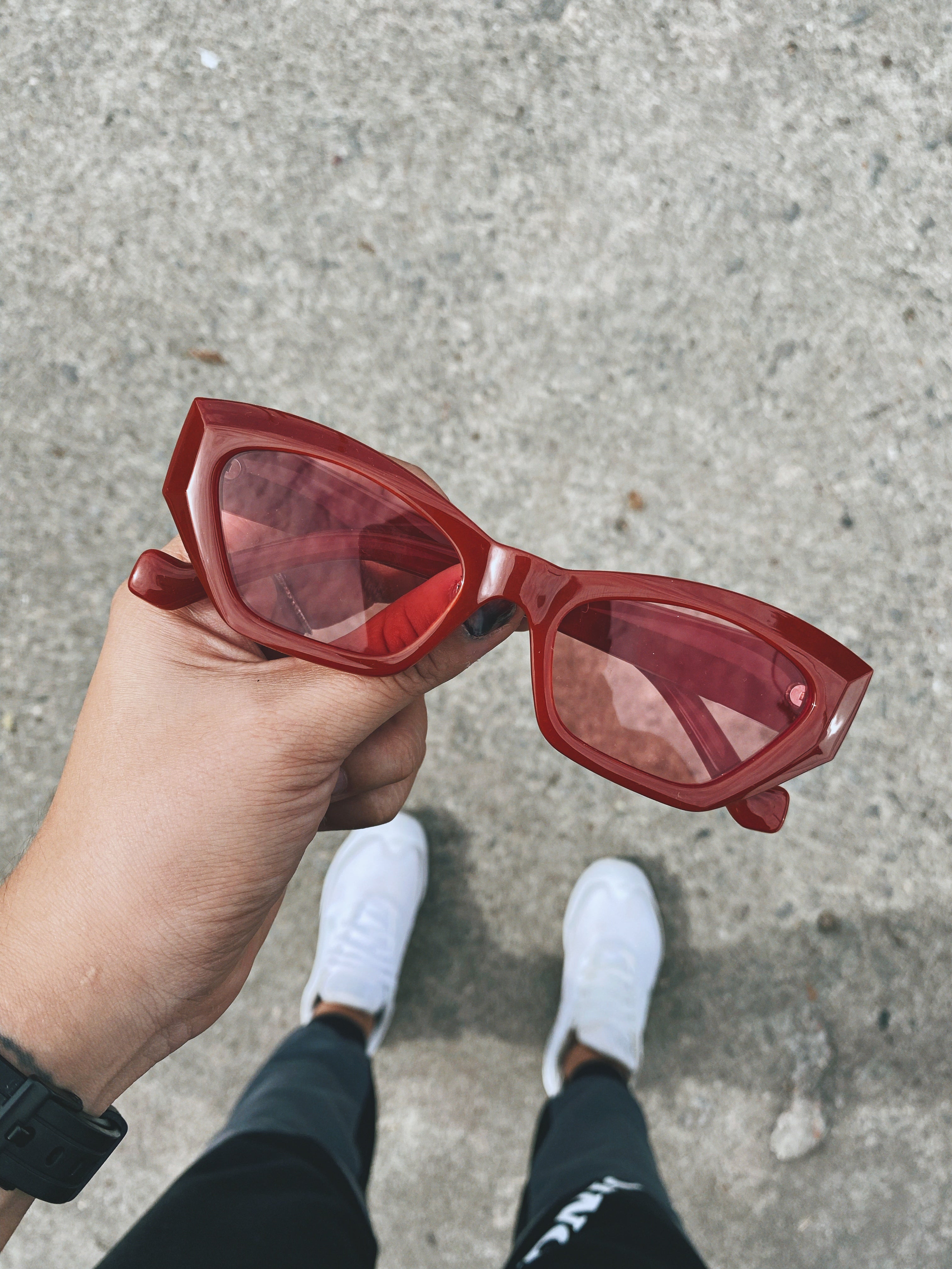 Gafas retro rojas